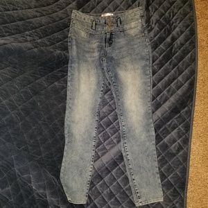 High Waisted Jeans No Boundaries Size 11 light